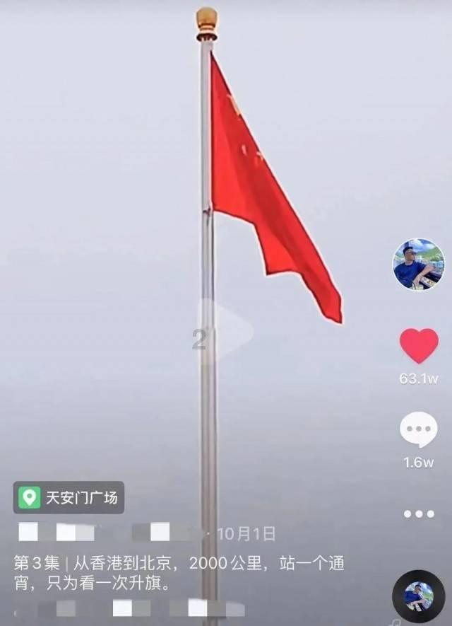老兵隐藏身份71年,一枚勋章暴露其身份,部队开6台坦克迎接